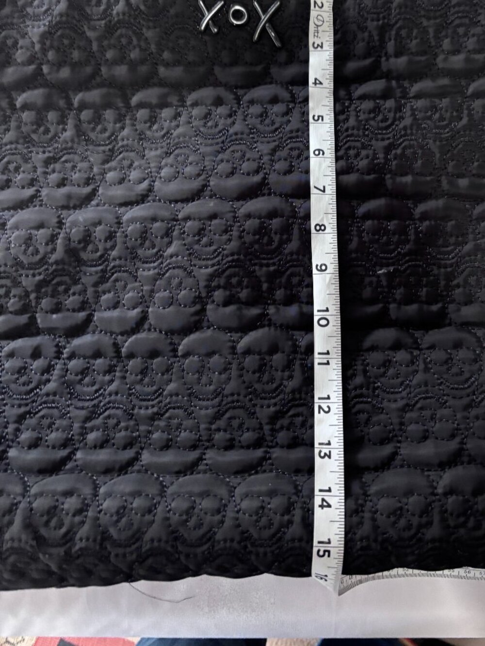 Betsey Johnson Black Quilted Skull Print Zip Tote Shoulder Bag, Trolly Sleeve - Picture 13 of 14